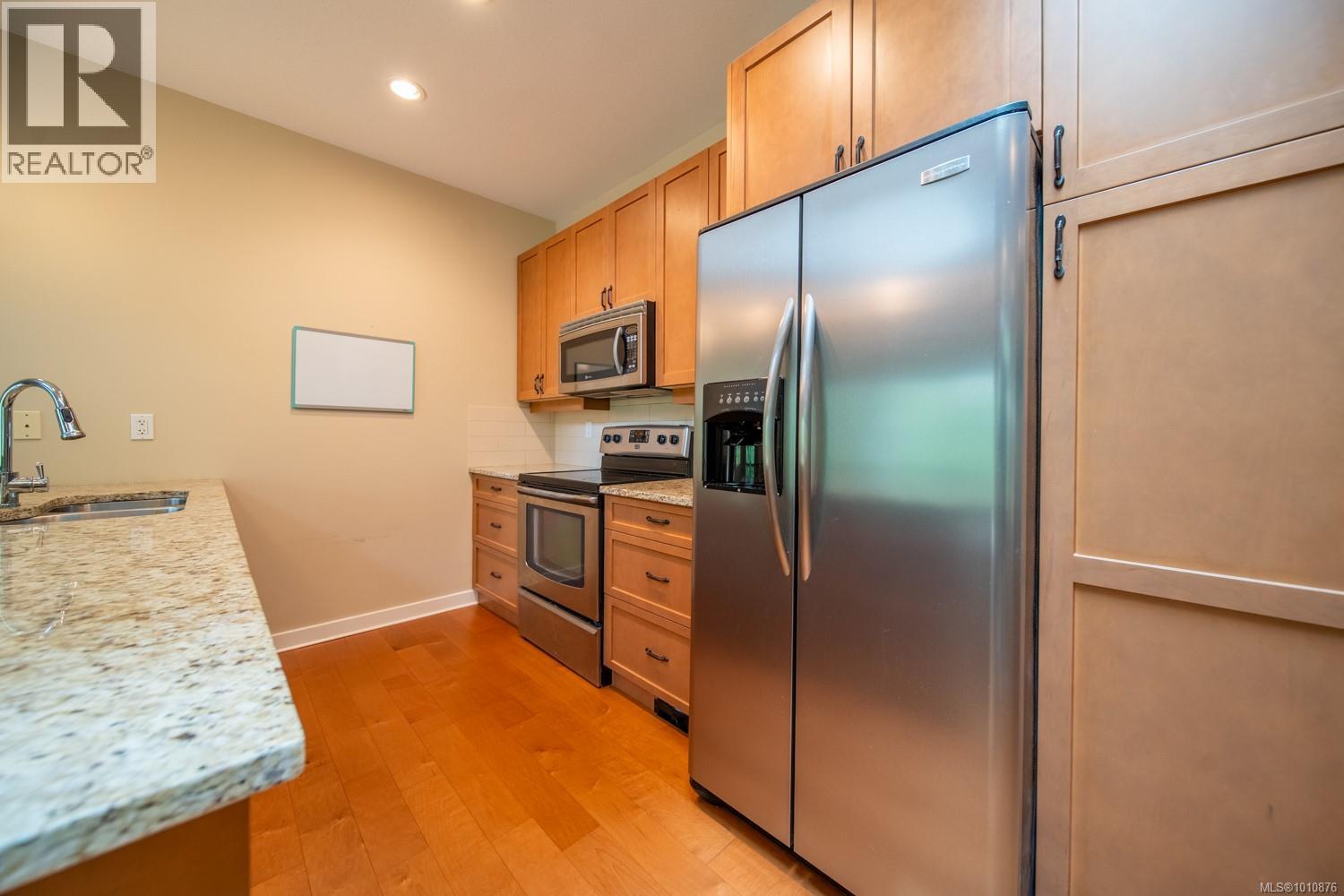 Photo 7 of 5 500 Corfield St, Parksville BC