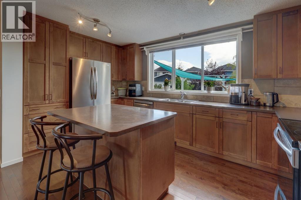 Photo 9 of 46 River Heights Boulevard, Cochrane AB