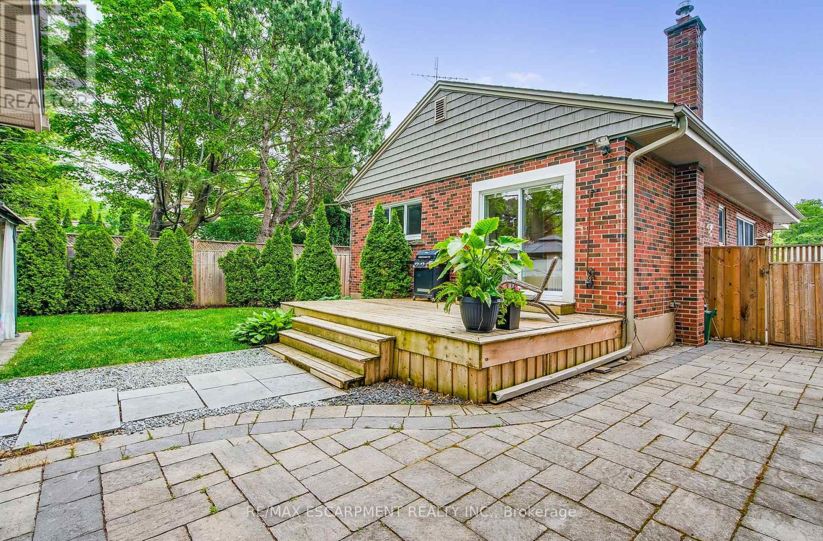Photo 31 of 2217 Ghent Avenue, Burlington ON