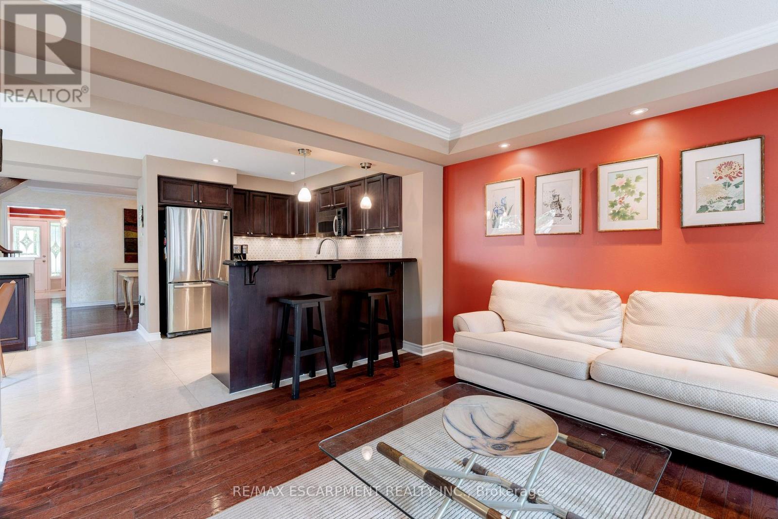 Photo 12 of 40 2511 Boros Road, Burlington ON