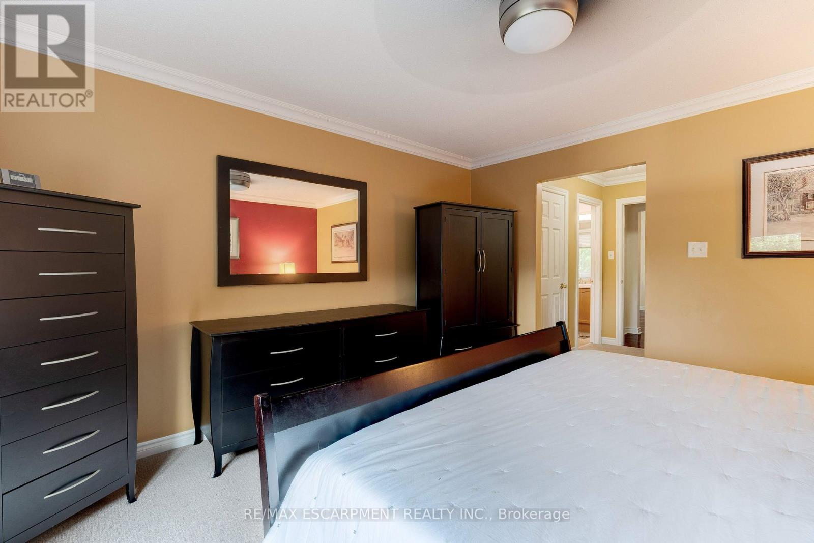 Photo 23 of 40 2511 Boros Road, Burlington ON
