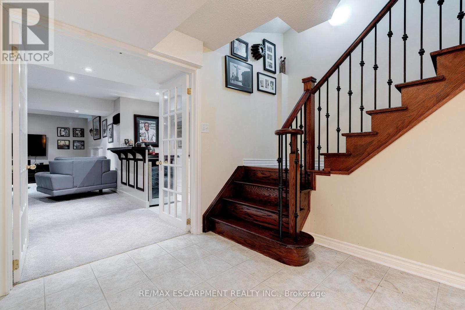 Photo 34 of 40 2511 Boros Road, Burlington ON