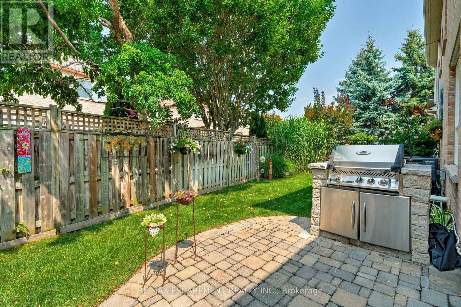 Photo 6 of 40 2511 Boros Road, Burlington ON