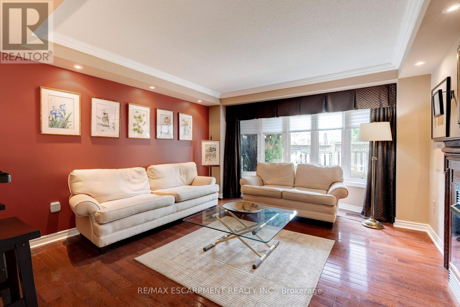 Photo 9 of 40 2511 Boros Road, Burlington ON