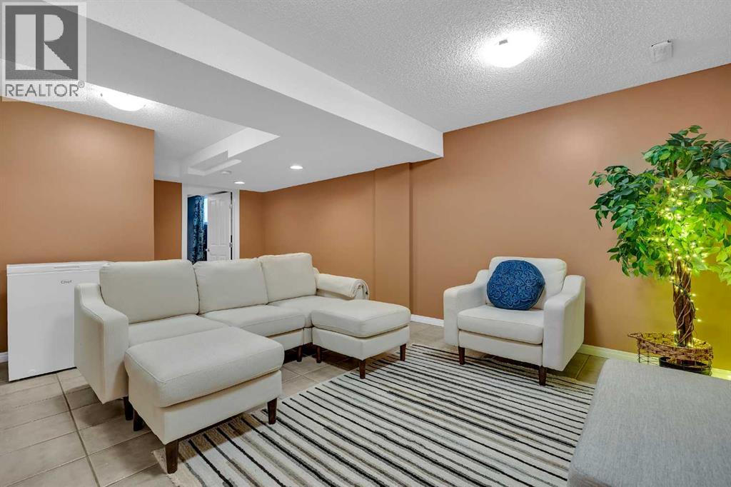 Single Family House for Sale in  Covebrook Place NE Coventry Hills Calgary 