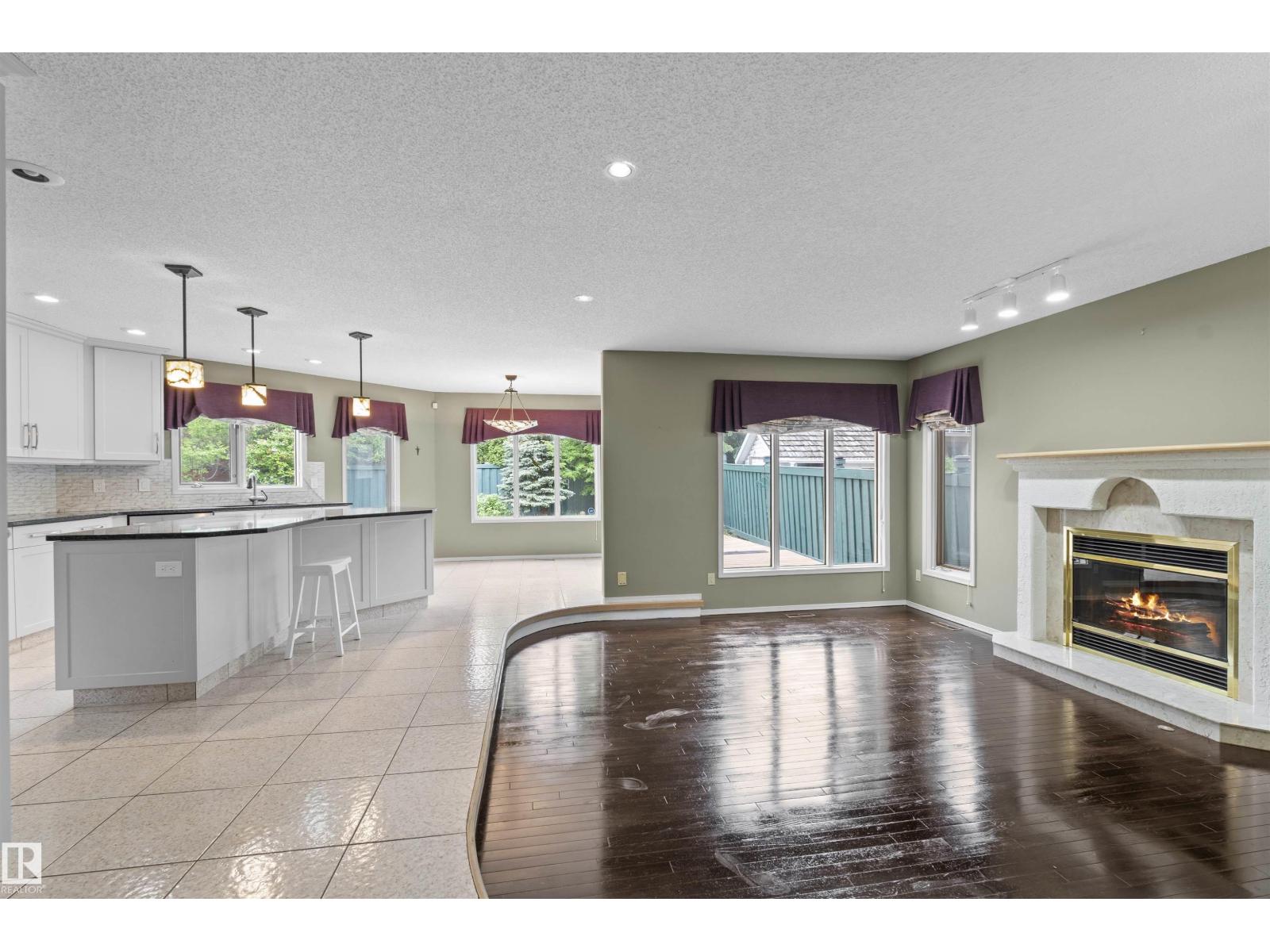 Photo 15 of 1095 Falconer Rd Nw, Edmonton AB