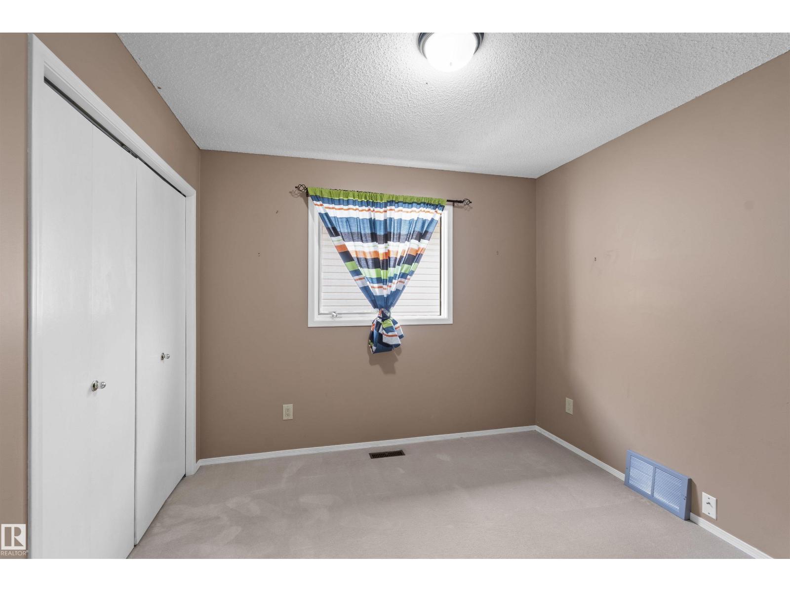 Photo 25 of 1095 Falconer Rd Nw, Edmonton AB