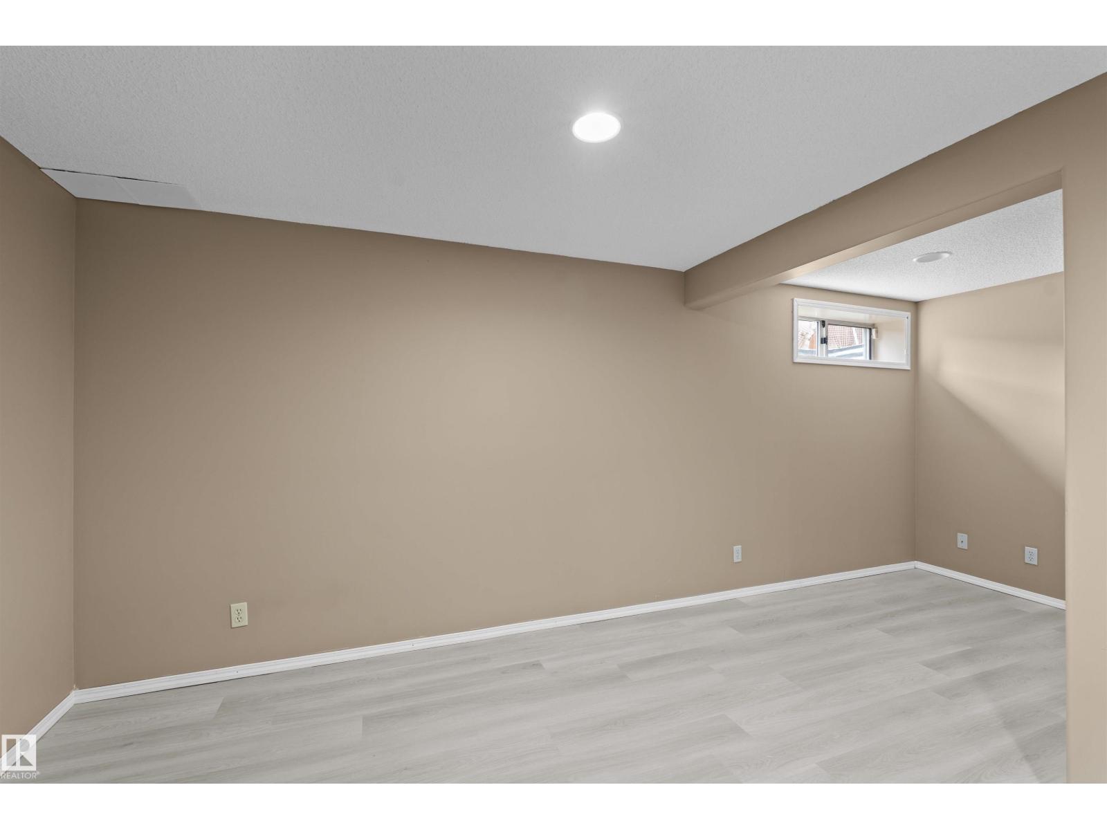 Photo 28 of 1095 Falconer Rd Nw, Edmonton AB
