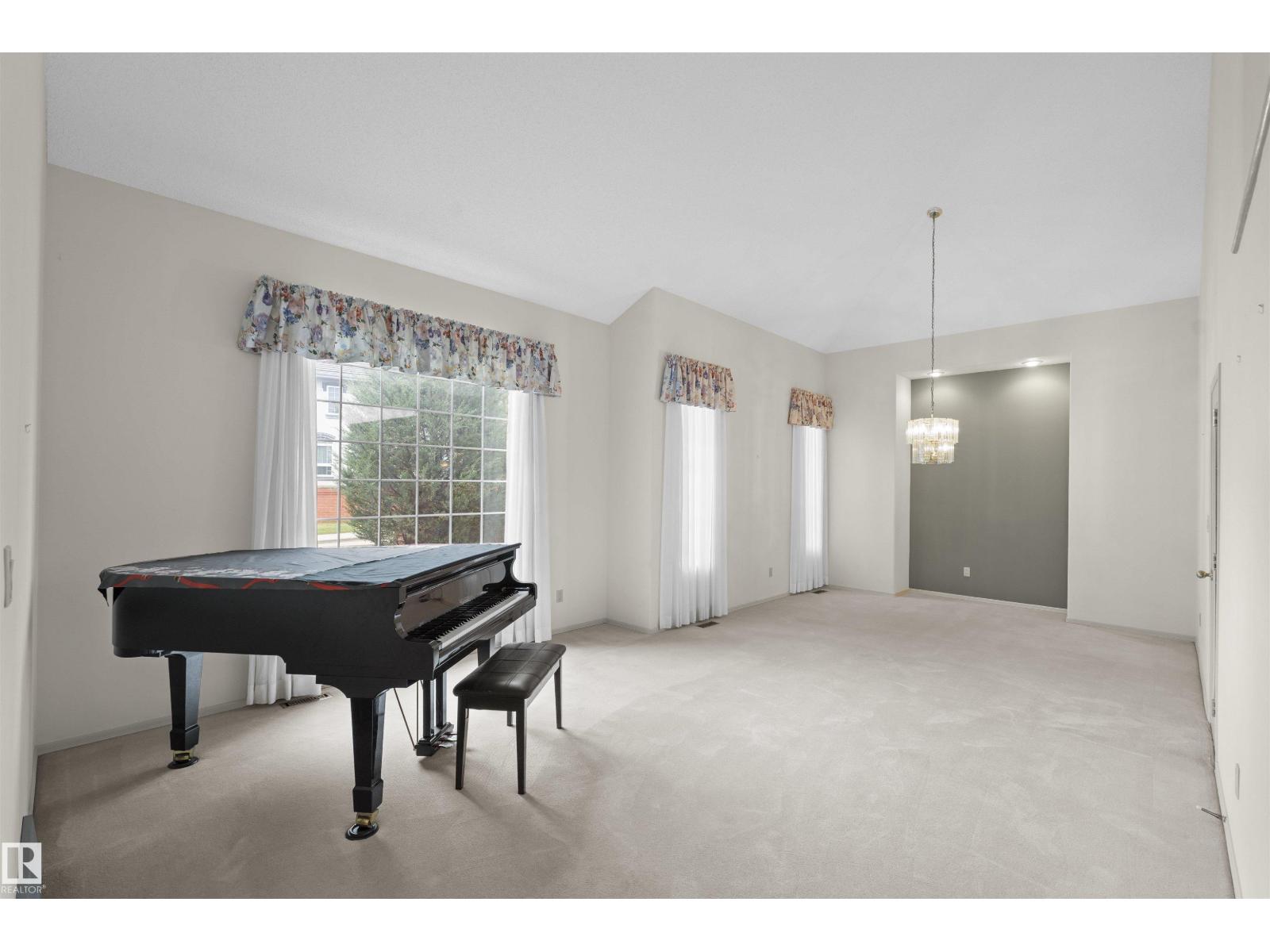 Photo 7 of 1095 Falconer Rd Nw, Edmonton AB
