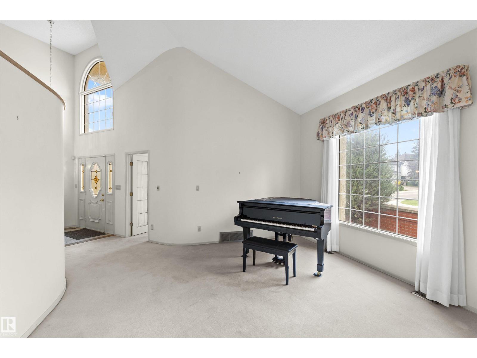 Photo 8 of 1095 Falconer Rd Nw, Edmonton AB