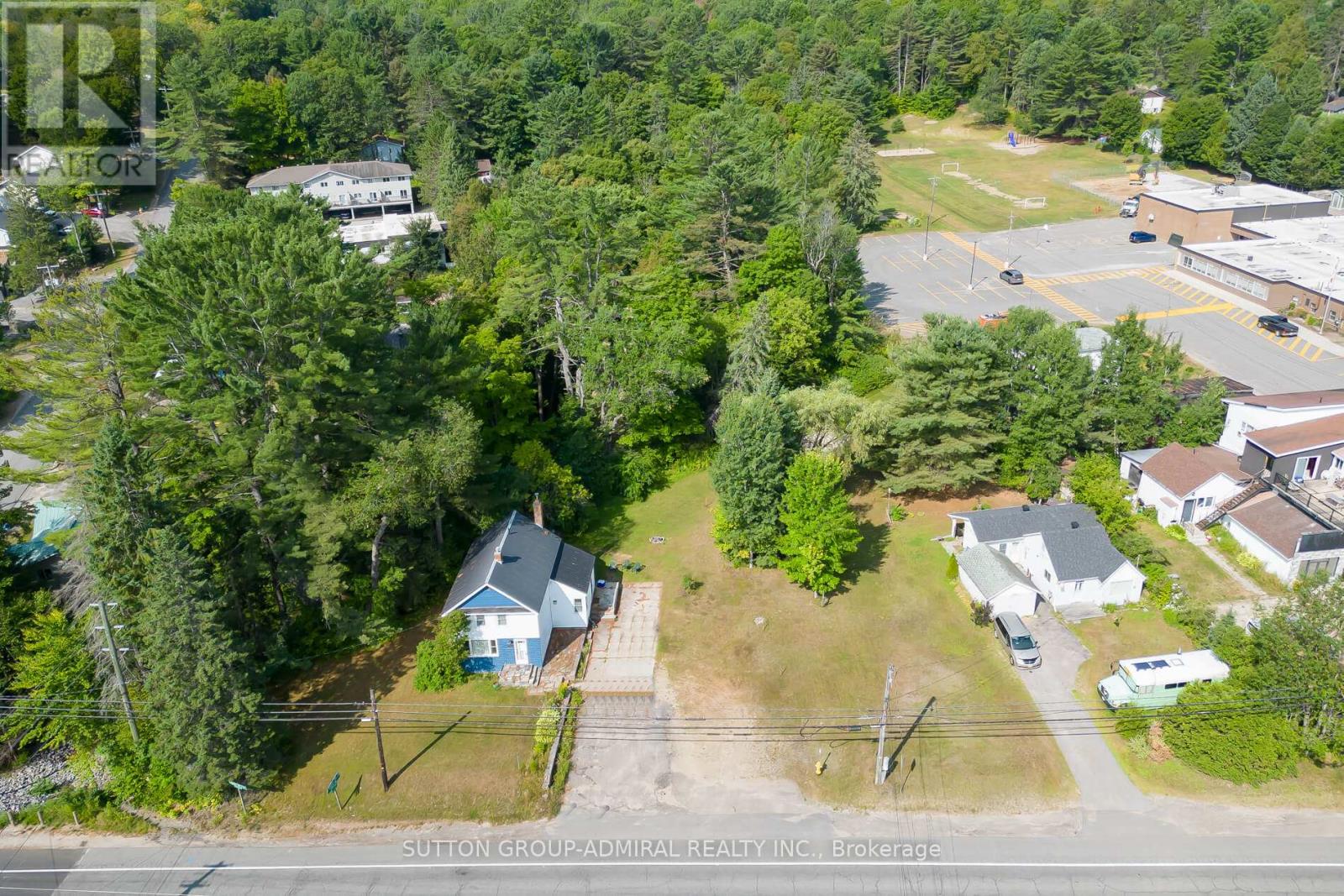 Photo 7 of 3 538 Muskoka Road N, Huntsville ON