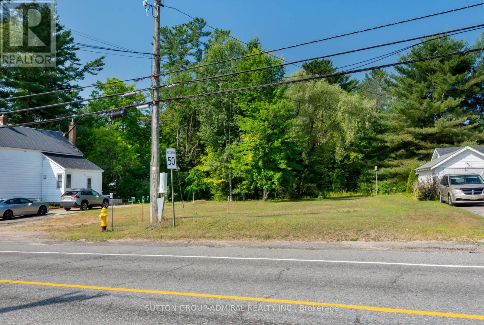 Photo 9 of 3 538 Muskoka Road N, Huntsville ON