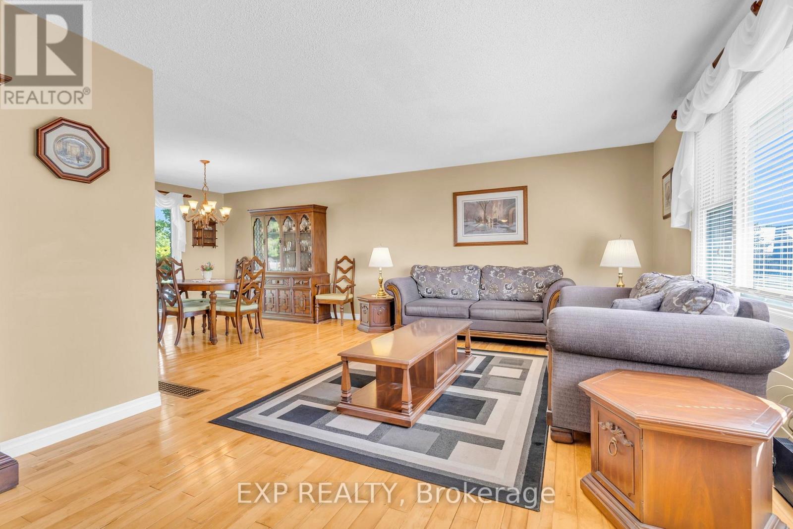 Photo 11 of 356 Gifford Drive, Selwyn ON