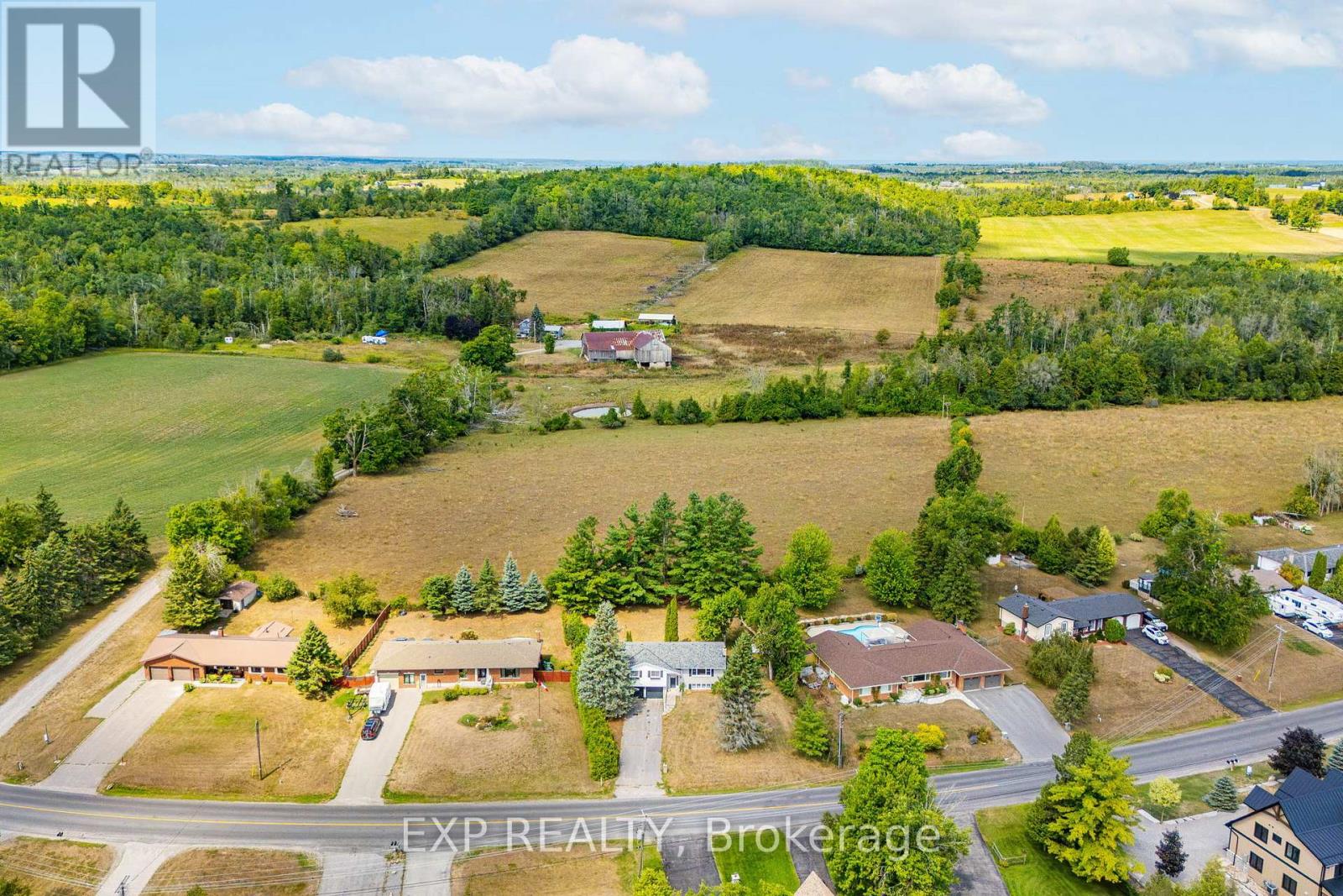 Photo 2 of 356 Gifford Drive, Selwyn ON