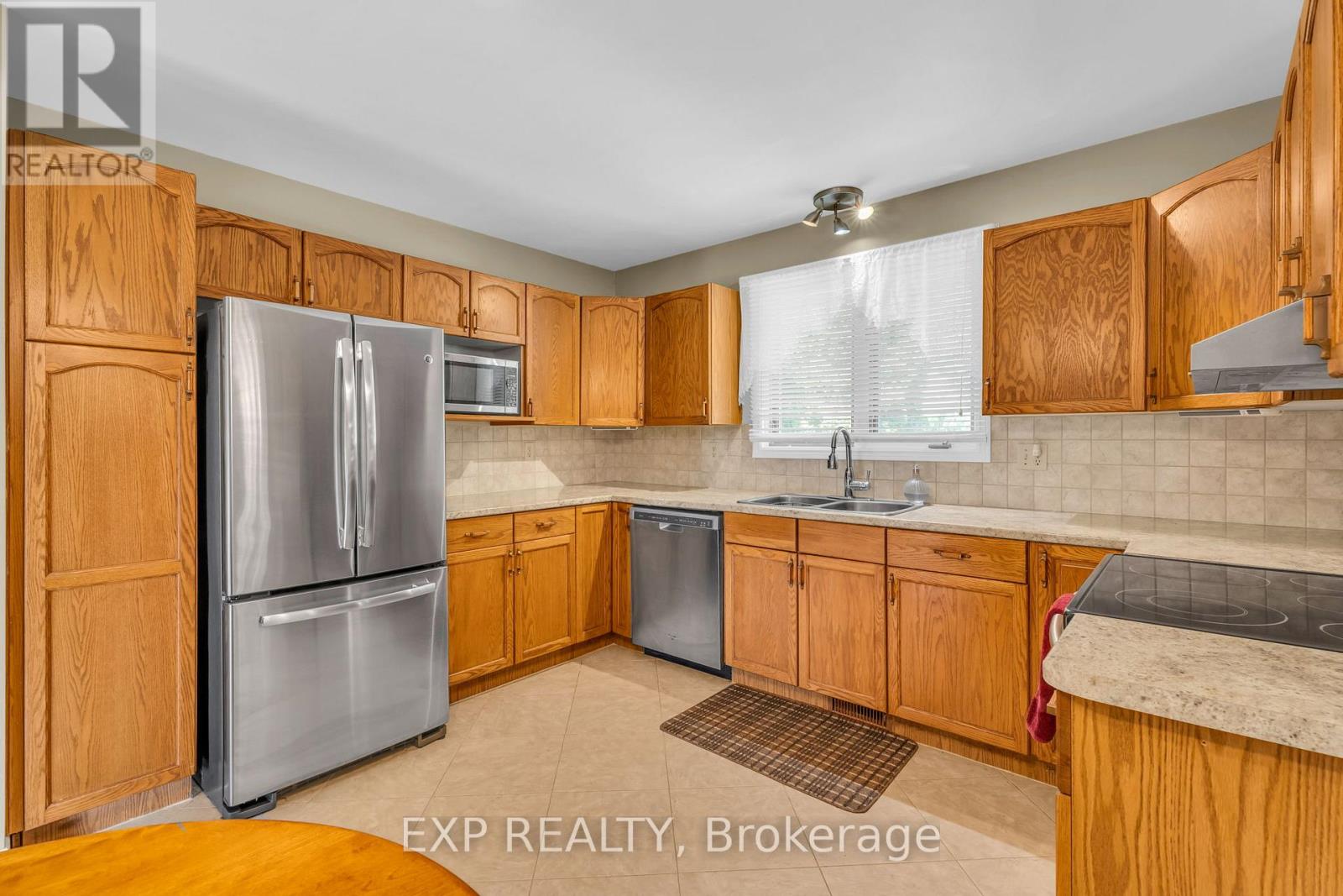 Photo 20 of 356 Gifford Drive, Selwyn ON
