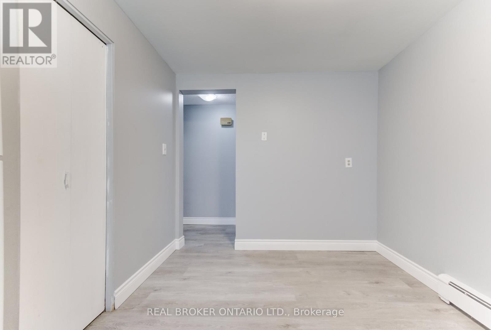 Photo 6 of 1 318 Erb Street, Waterloo ON
