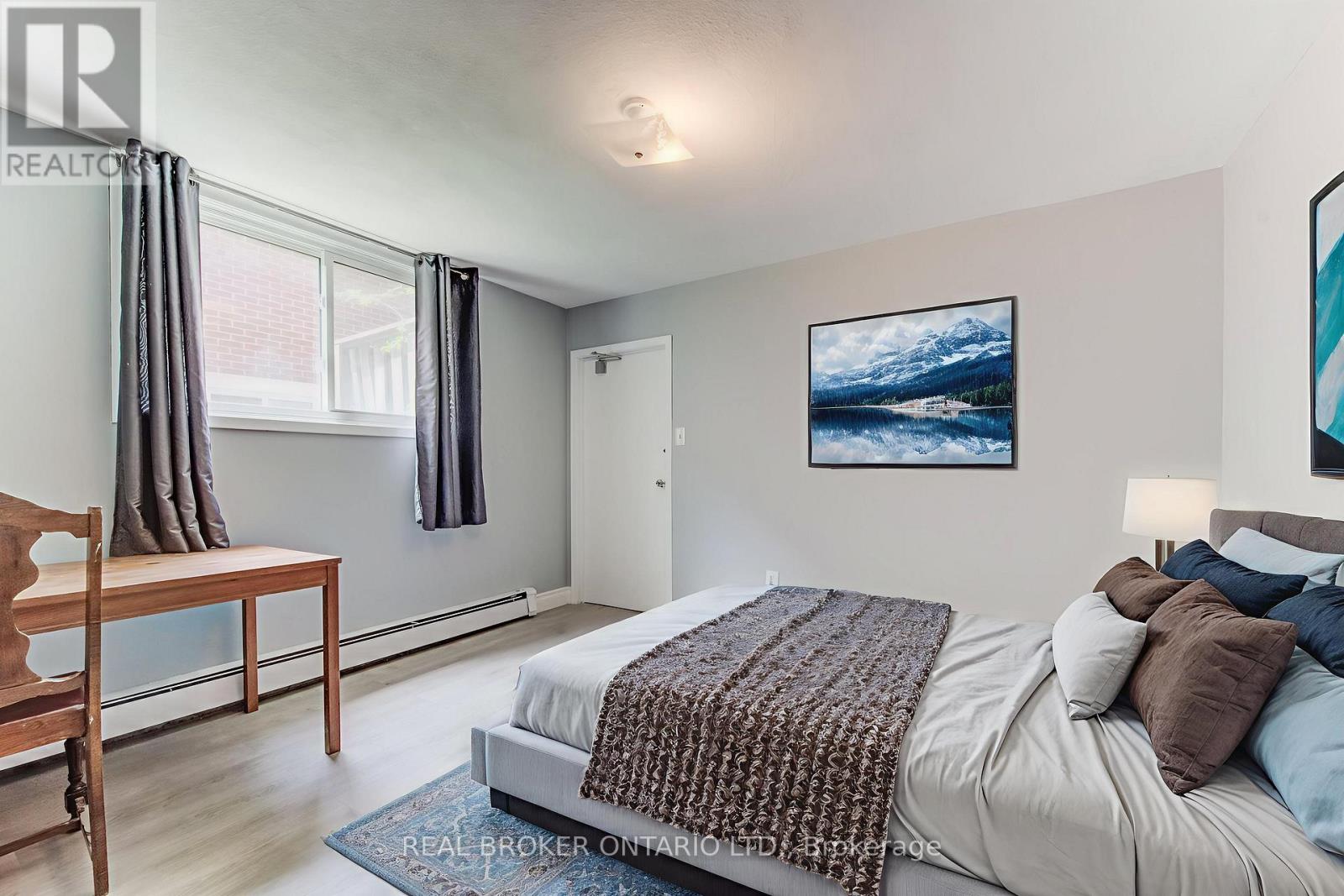 Photo 8 of 1 318 Erb Street, Waterloo ON