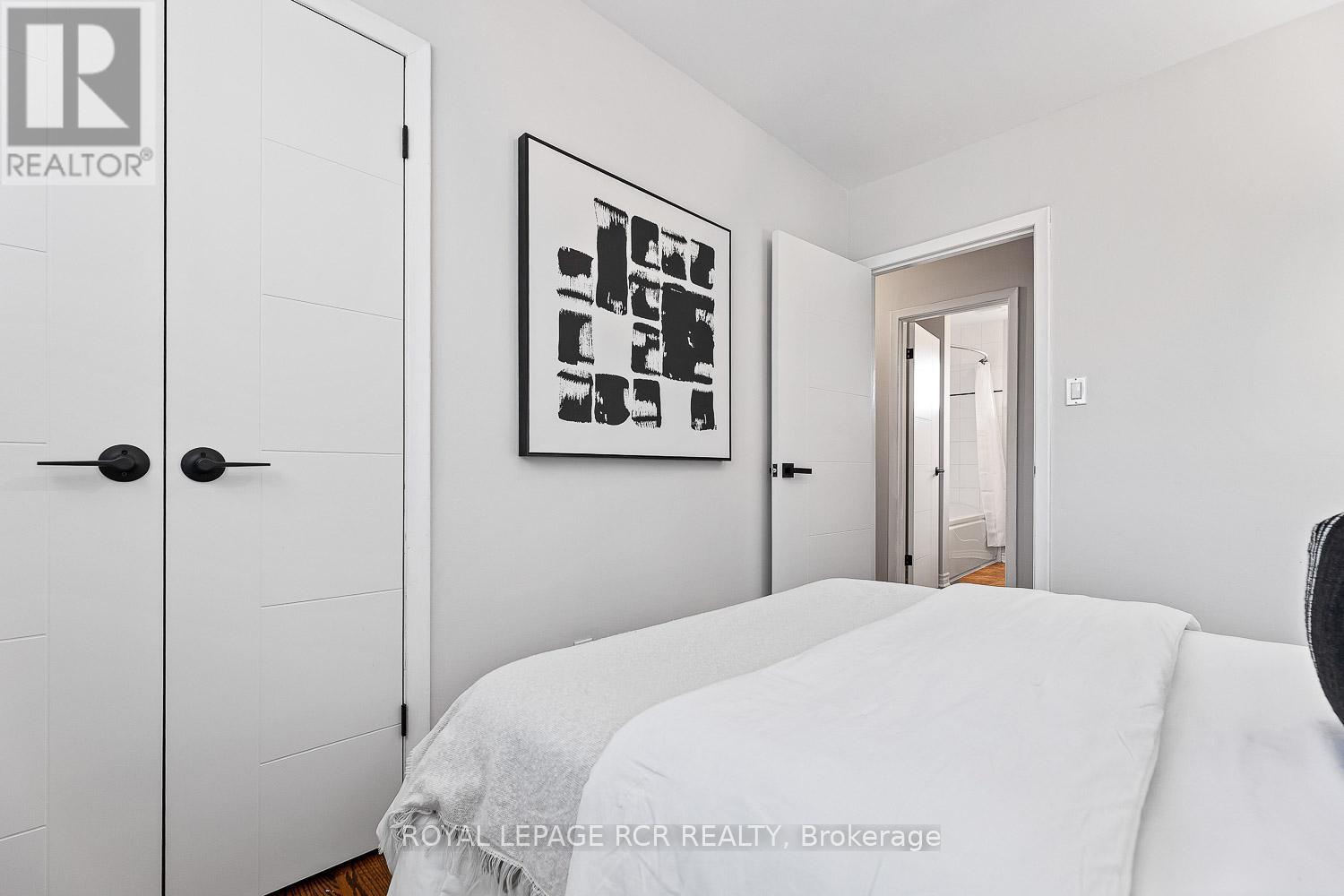 Photo 21 of 7 Annapearl Court, Toronto ON