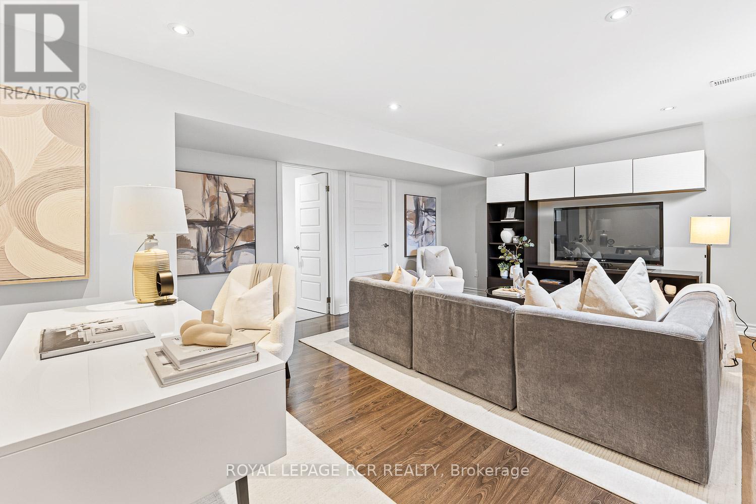Photo 25 of 7 Annapearl Court, Toronto ON