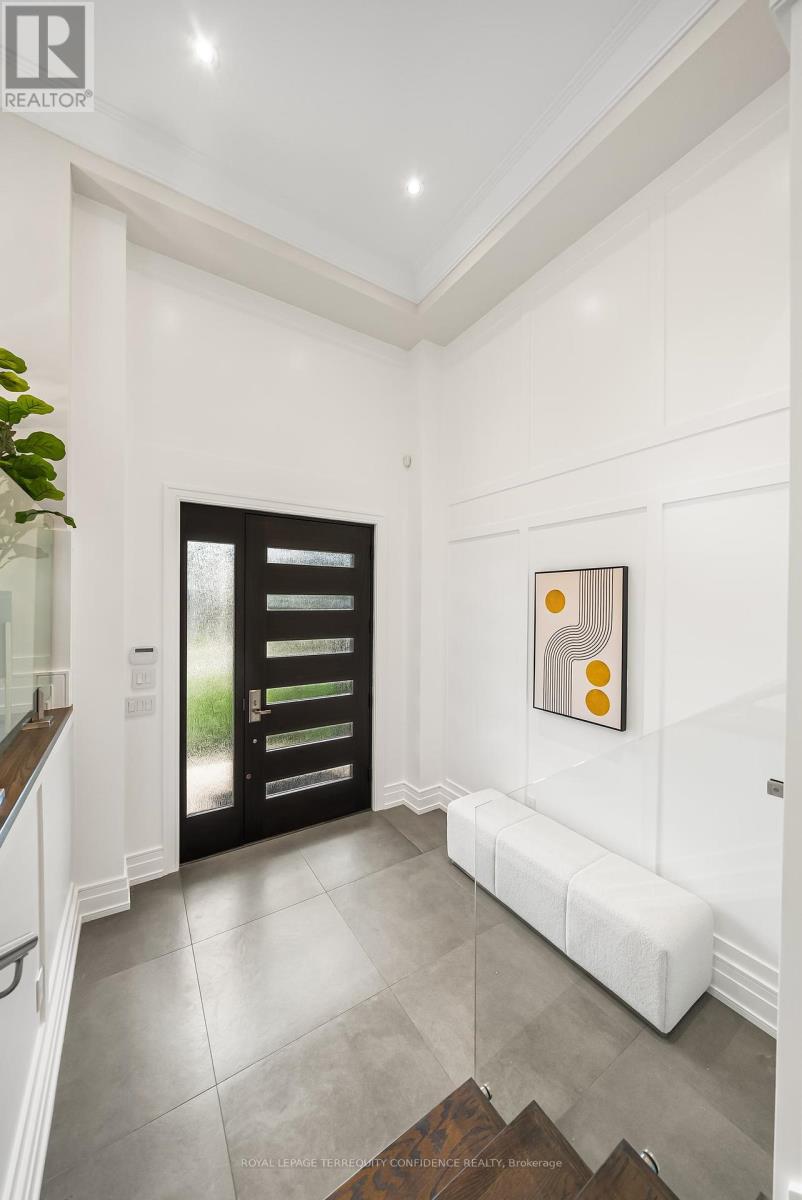 Photo 38 of 57 B Horsham Avenue, Toronto ON