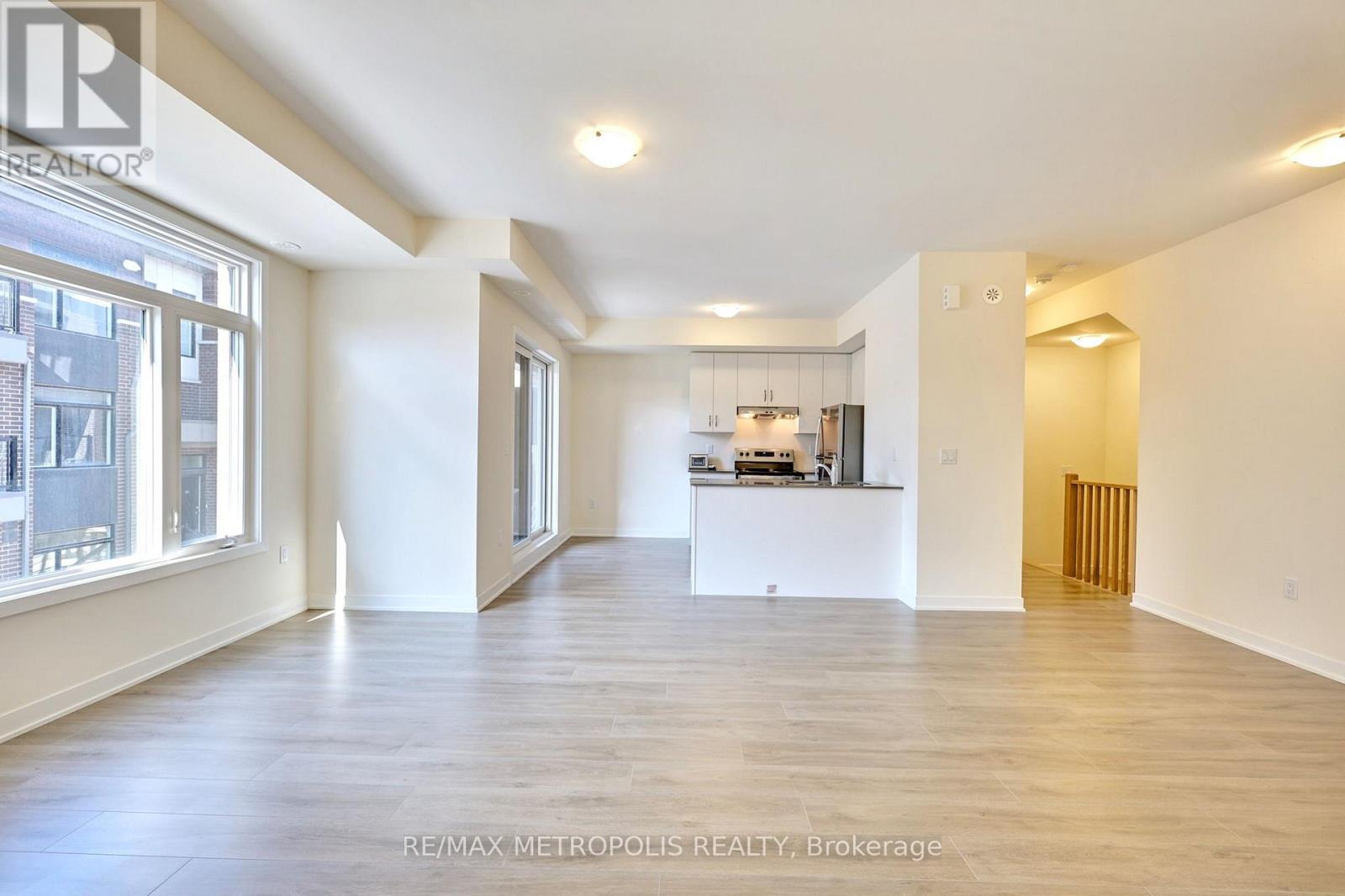 Photo 7 of 1012 1695 Dersan Street, Pickering ON
