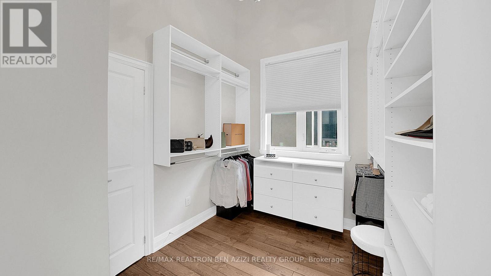 Photo 13 of 1070 Briar Hill Avenue, Toronto ON