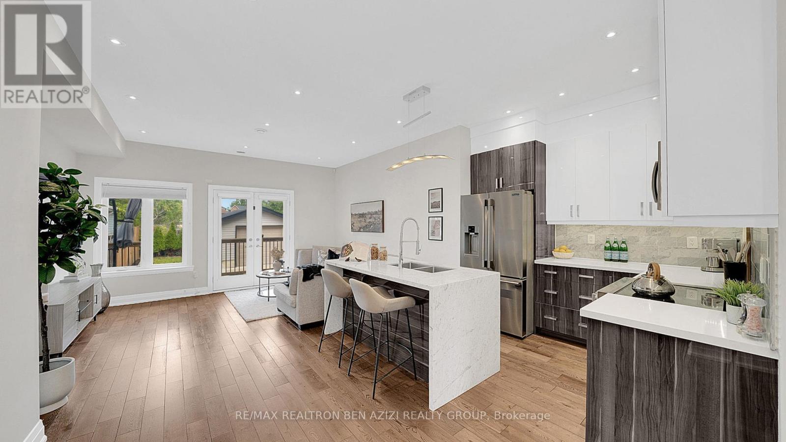 Photo 5 of 1070 Briar Hill Avenue, Toronto ON