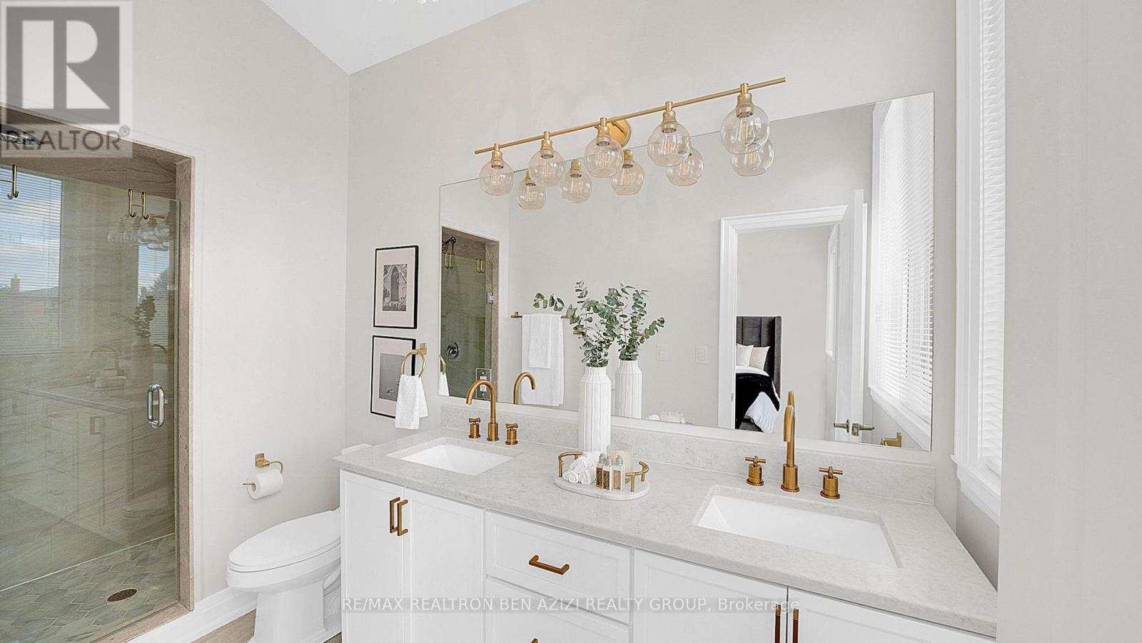 Photo 12 of 1070 Briar Hill Avenue, Toronto ON
