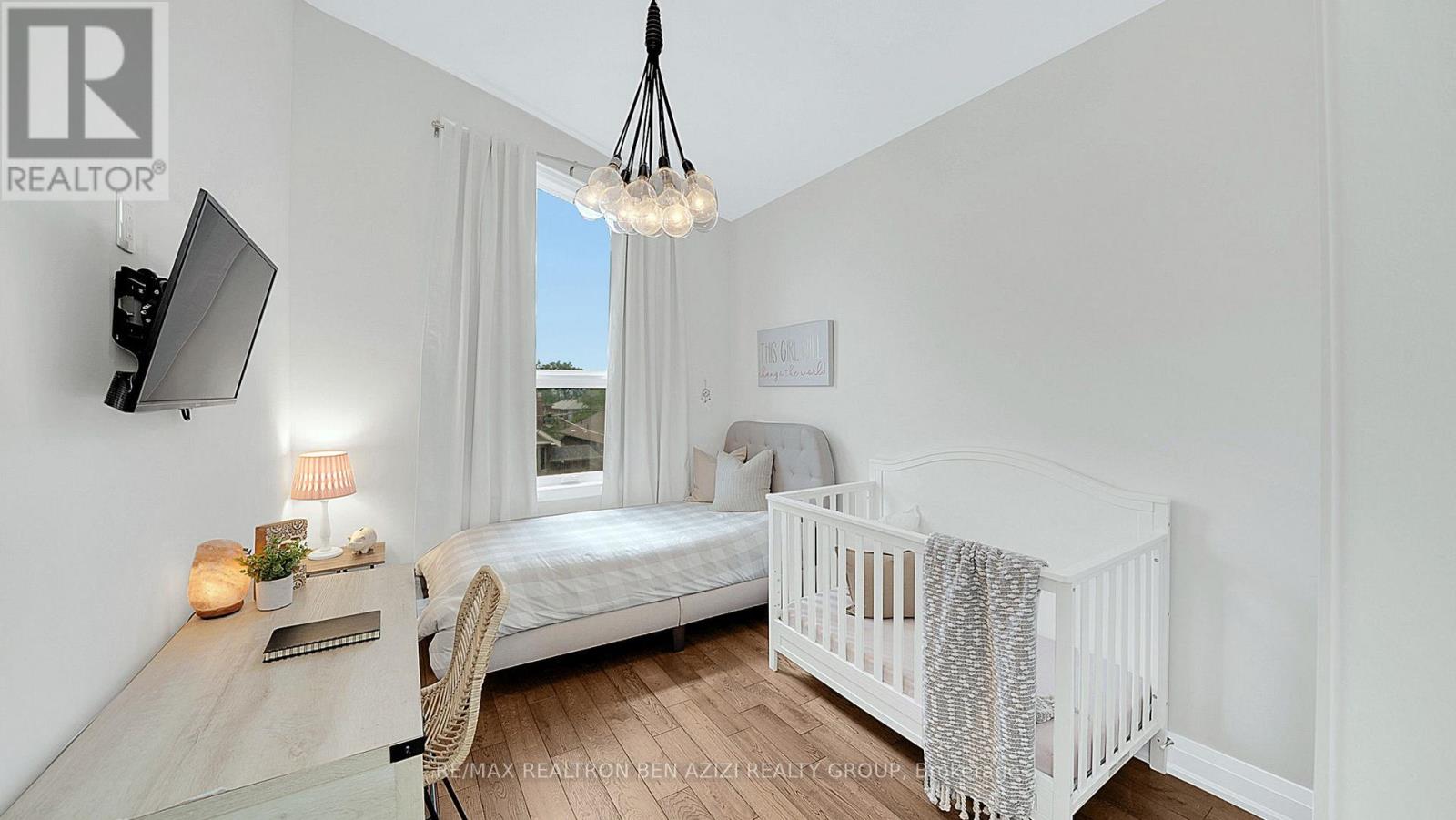 Photo 14 of 1070 Briar Hill Avenue, Toronto ON