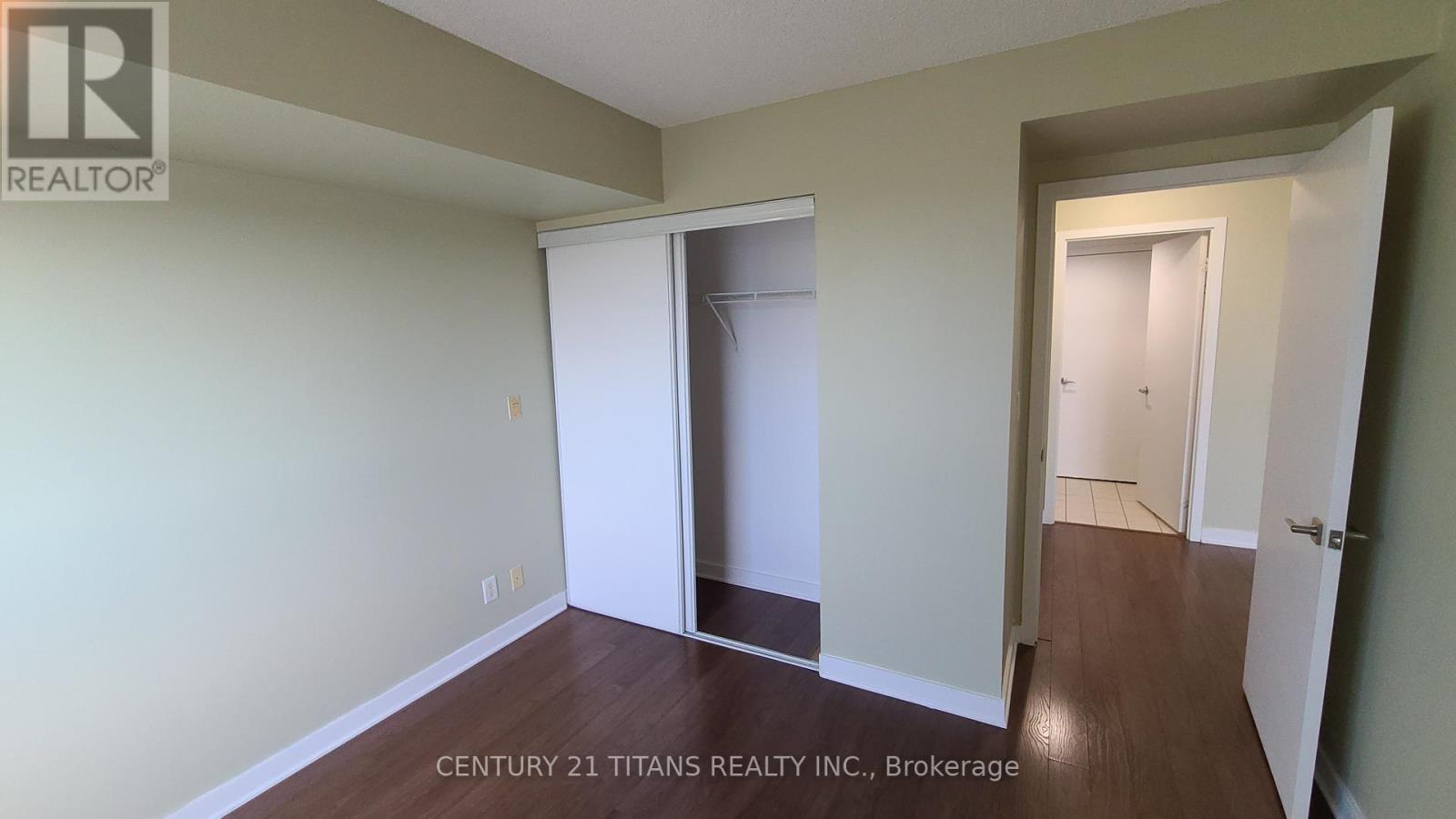 Photo 13 of 2015 36 Lee Centre Drive E, Toronto ON