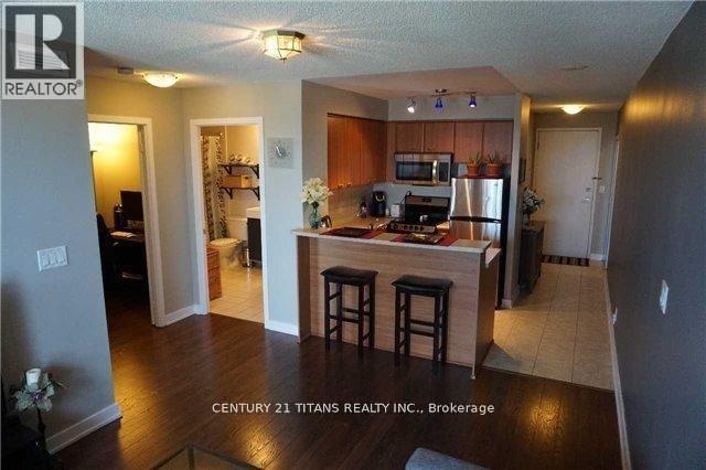 Photo 2 of 2015 36 Lee Centre Drive E, Toronto ON