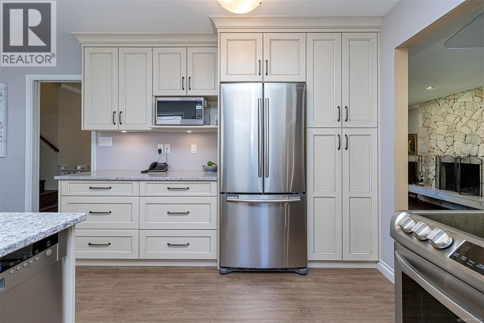 Photo 17 of 2295 Greenlands Rd, Saanich BC