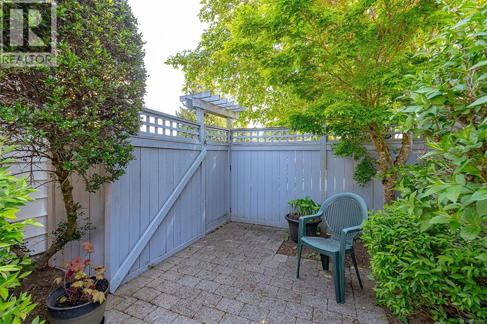 Photo 35 of 2295 Greenlands Rd, Saanich BC