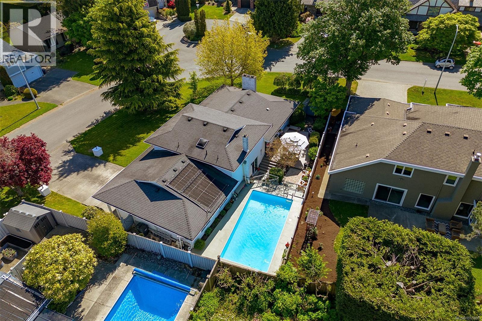 Photo 40 of 2295 Greenlands Rd, Saanich BC
