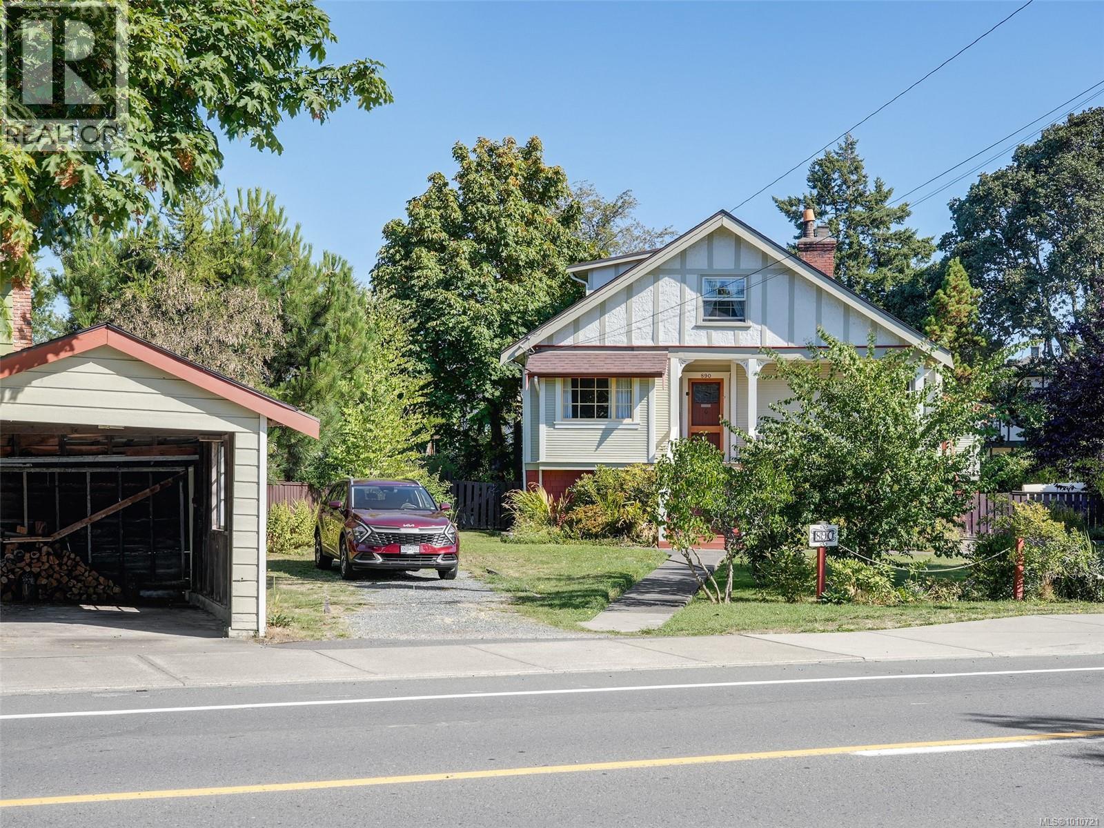 Photo 28 of 890 Burnside Rd W, Saanich BC