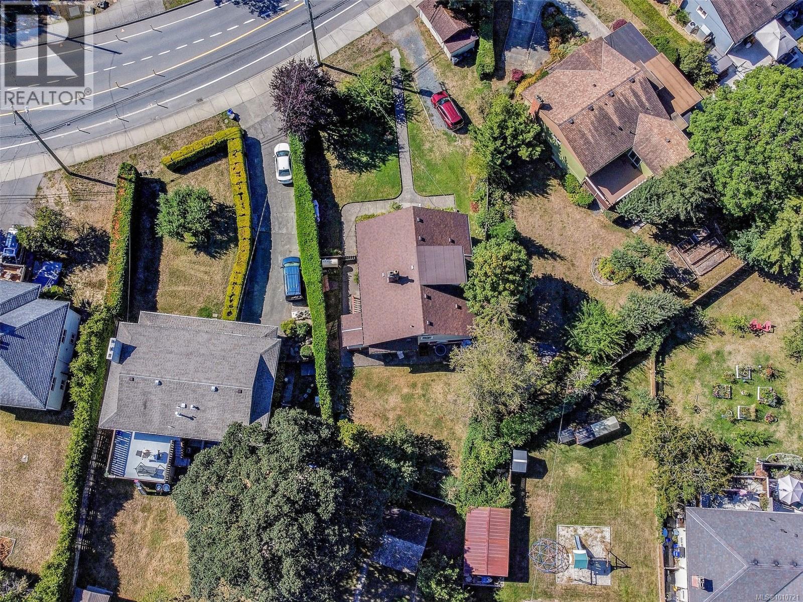 Photo 32 of 890 Burnside Rd W, Saanich BC
