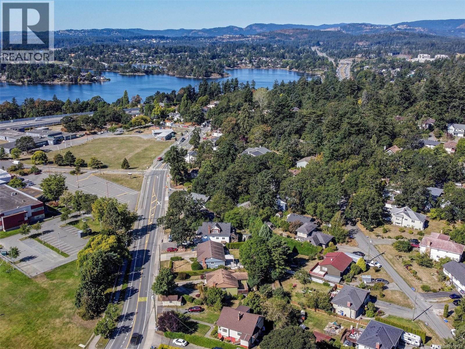 Photo 35 of 890 Burnside Rd W, Saanich BC