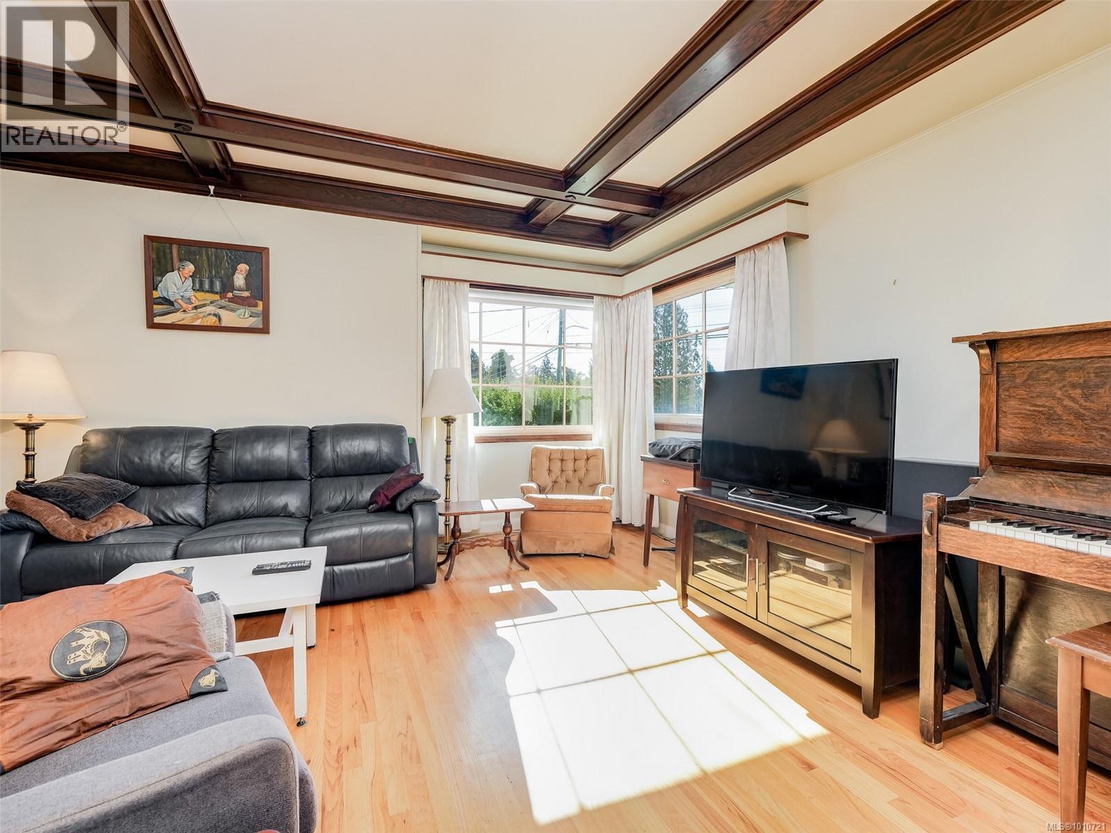 Photo 4 of 890 Burnside Rd W, Saanich BC