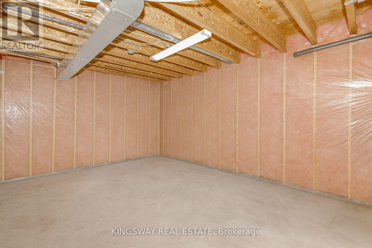 Photo 24 of 197 Ken Laushway Avenue, Whitchurchstouffville ON