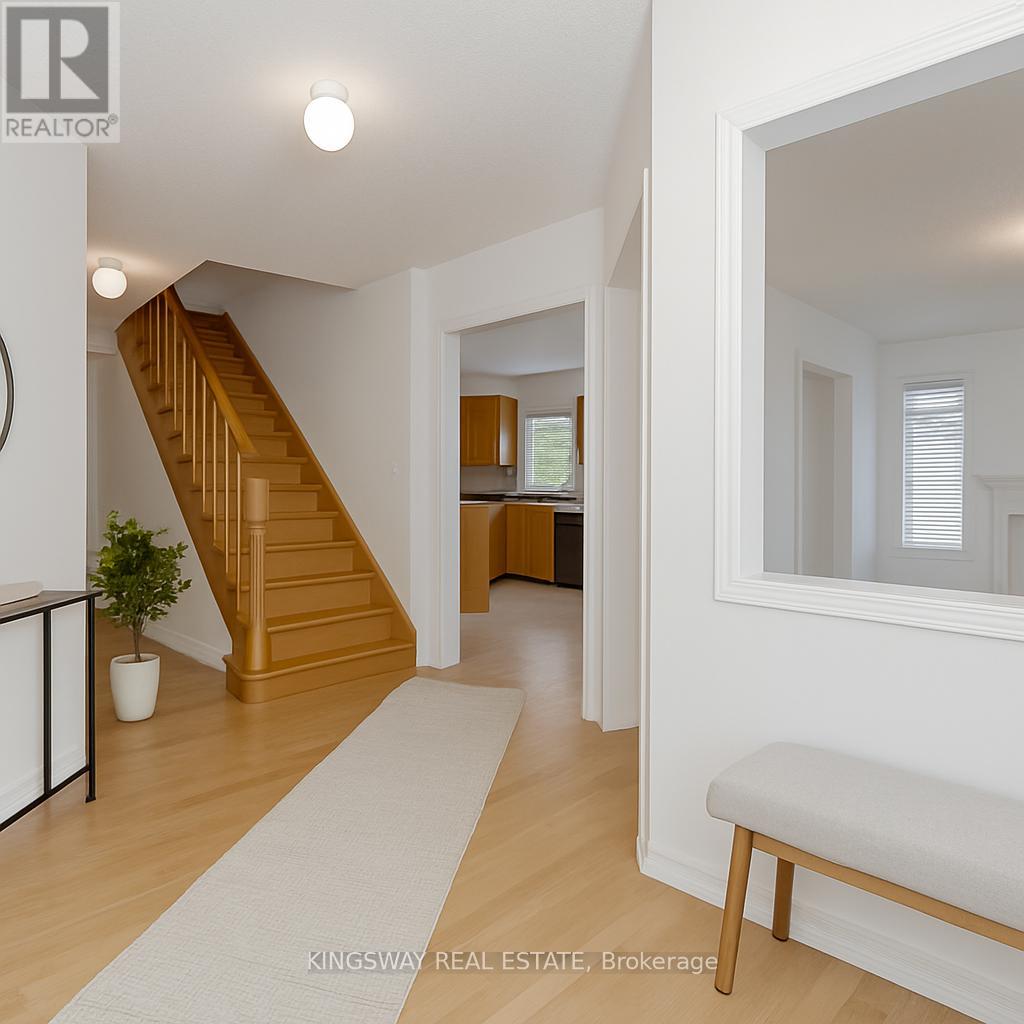 Photo 7 of 197 Ken Laushway Avenue, Whitchurchstouffville ON