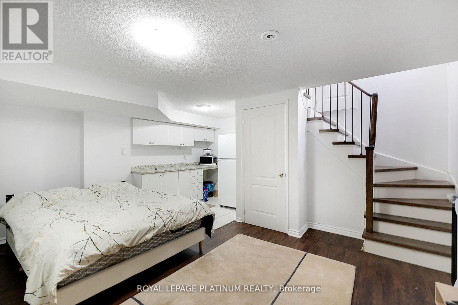 Photo 19 of 102 Bunchberry Way, Brampton ON