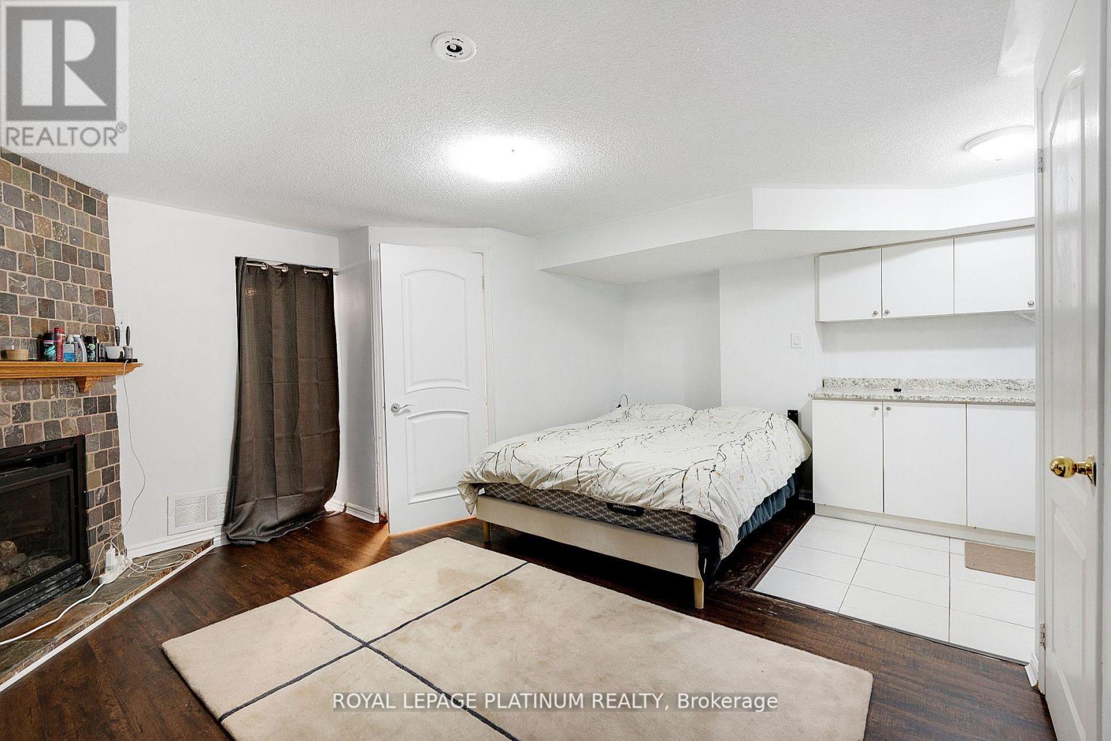 Photo 21 of 102 Bunchberry Way, Brampton ON