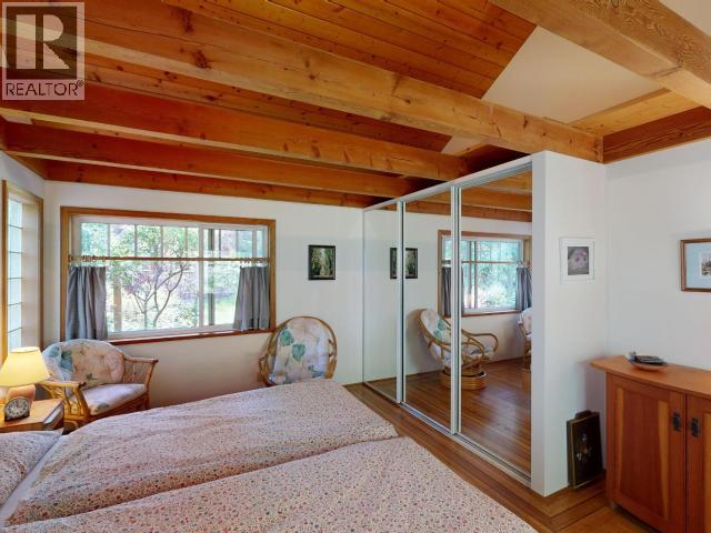 2777 CEDAR WAY, Savary Island