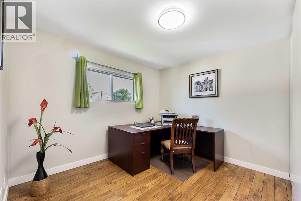 Single Family House Bungalow for Sale in  Windermere Road SW Wildwood Calgary 