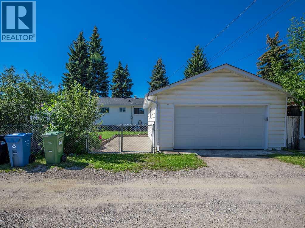 Single Family House Bungalow for Sale in  Windermere Road SW Wildwood Calgary 