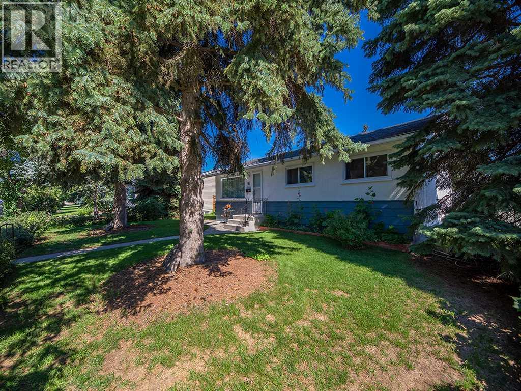 Single Family House Bungalow for Sale in  Windermere Road SW Wildwood Calgary 