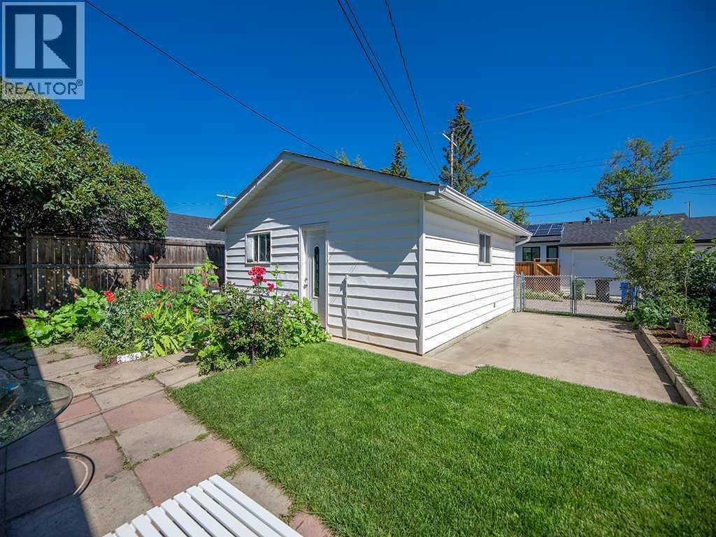 Single Family House Bungalow for Sale in  Windermere Road SW Wildwood Calgary 