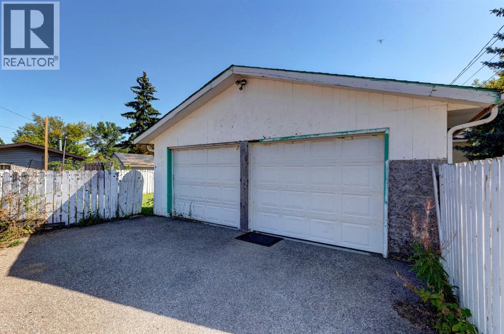 Single Family House Bi-level for Sale in   Avenue SE Albert Park/Radisson Heights Calgary 