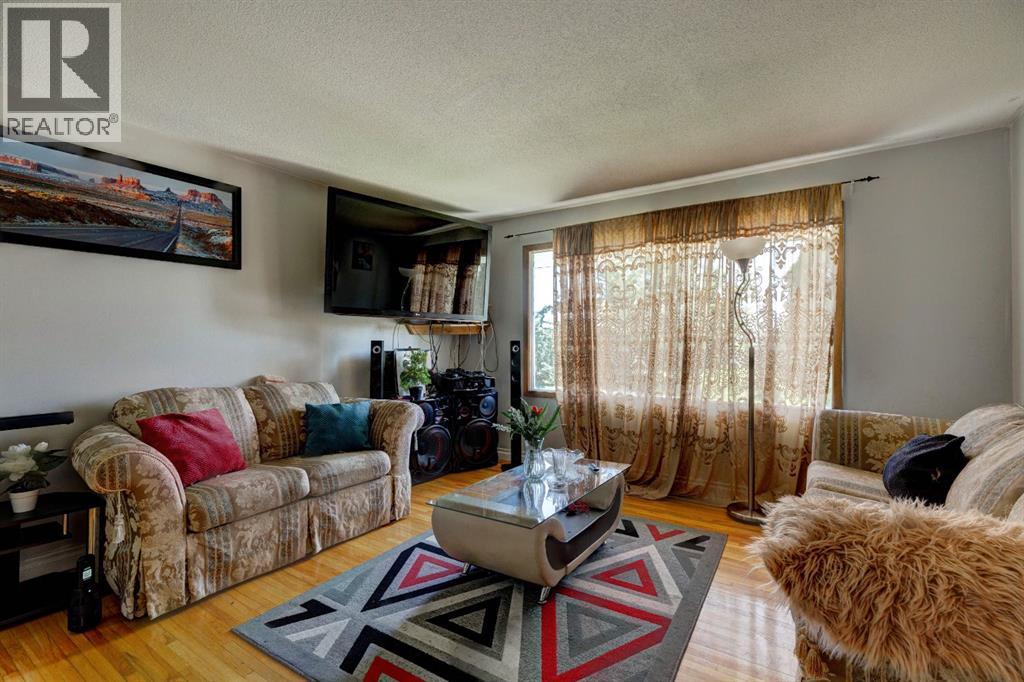 Single Family House Bi-level for Sale in   Avenue SE Albert Park/Radisson Heights Calgary 