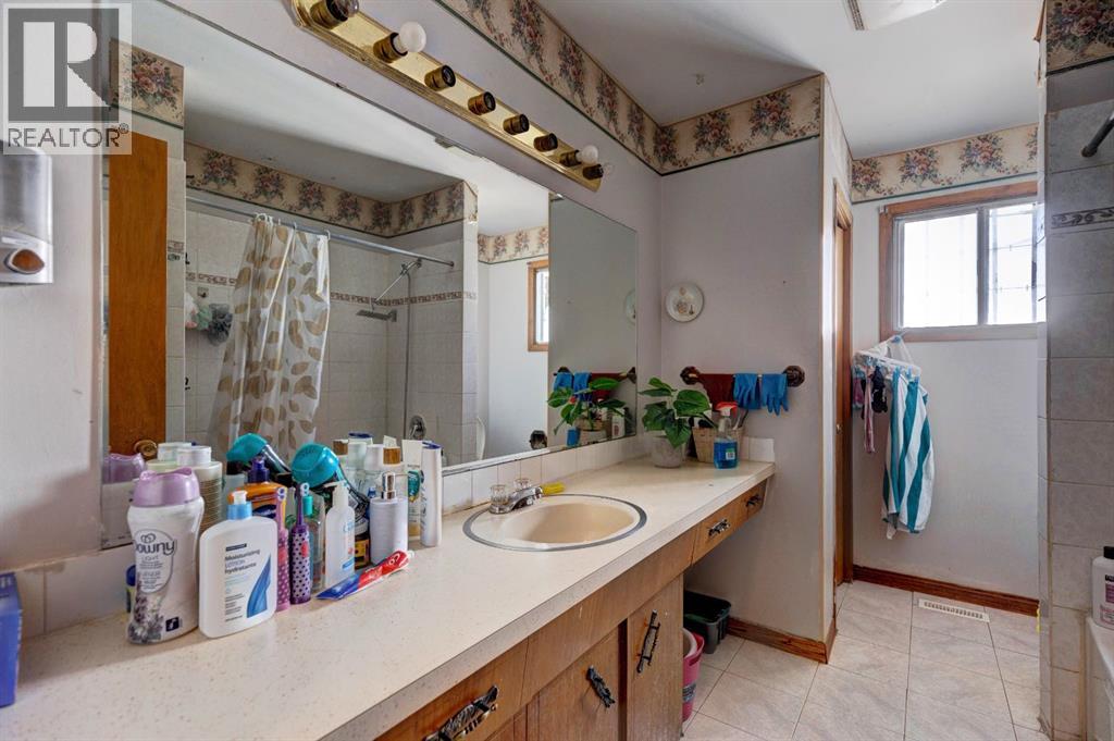 Single Family House Bi-level for Sale in   Avenue SE Albert Park/Radisson Heights Calgary 